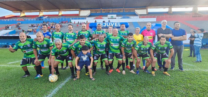 Duelo de gigantes termina com bicampeonato do Mais Tintas/OT Marrucos no Society 55+